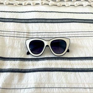 Free with purchase! Bundle to receive!